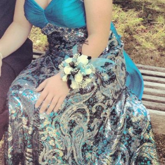 Tiffany Designs Prom Dress - Picture 3 of 12